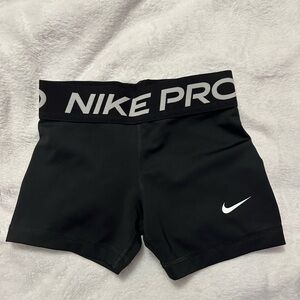 Black Nike Pro Tumbling Shorts🖤